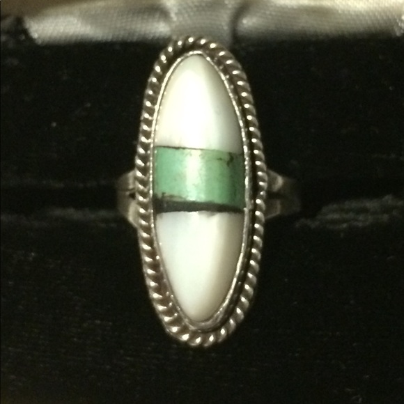 Vtg 1950s Turquoise & White Coral Oval Ring (6) - Picture 2 of 8